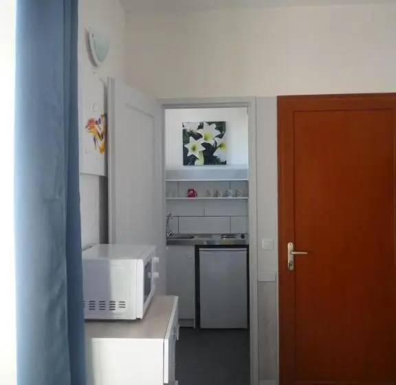 ファミリーステューディオ, Au Relais Du Parc De Millevaches