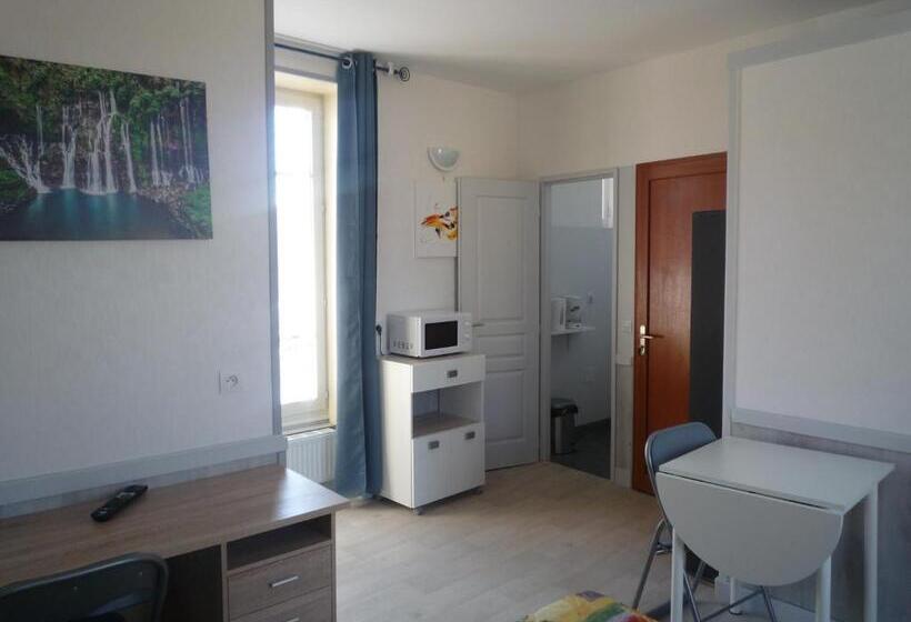 إستديو عائلى, Au Relais Du Parc De Millevaches