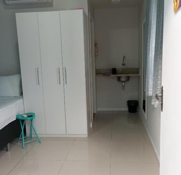 اتاق استاندارد یک نفره, More Só