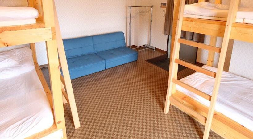 Family Room, Red Helmet House & Sports Bar Hiroshima