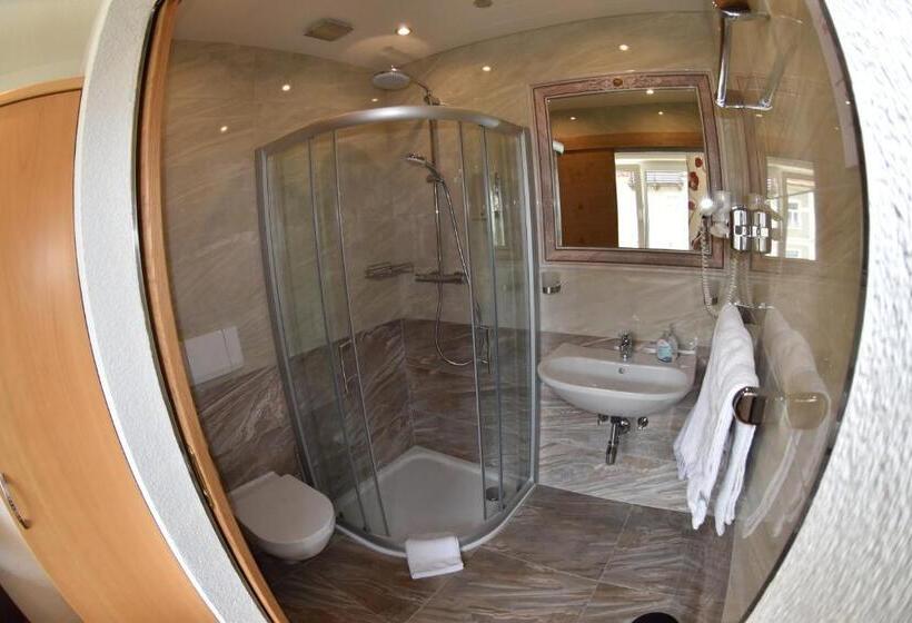 חדר סופריור, Seebär Velden