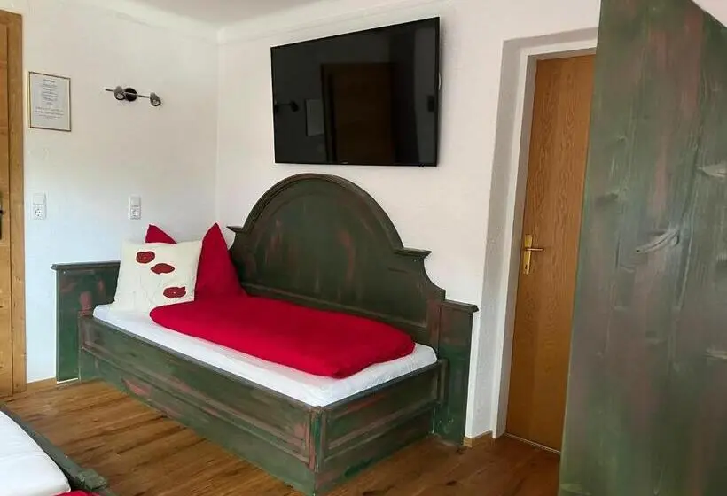 اتاق استاندارد سه نفره, Seebär Velden