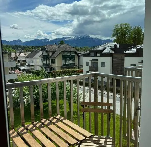 اتاق استاندارد با چشم‌انداز کوهستان, Seebär Velden