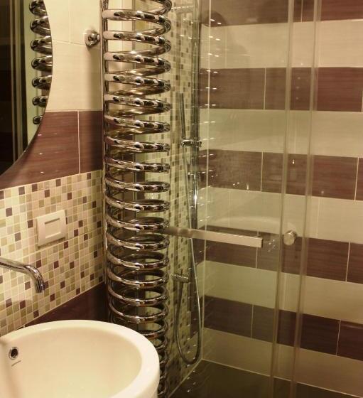 اتاق استاندارد چهار تخته, A Casa Di V Ale