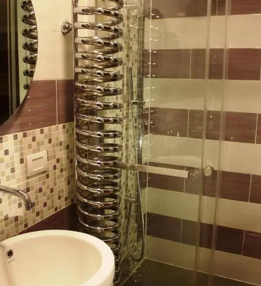 اتاق استاندارد چهار تخته, A Casa Di V Ale