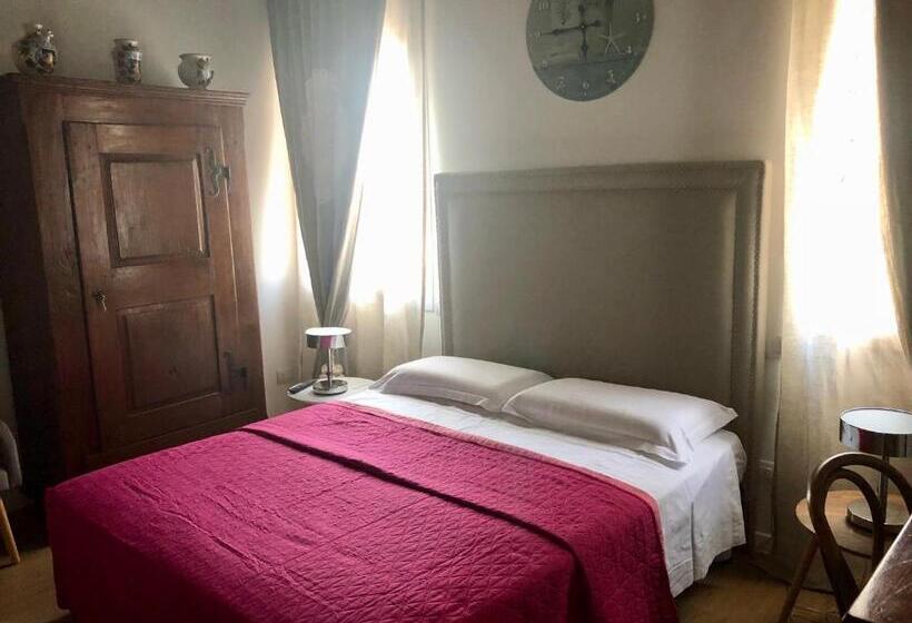 اتاق استاندارد چهار تخته, A Casa Di V Ale