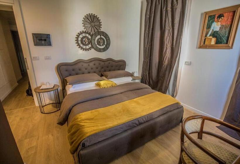 اتاق لوکس, A Casa Di V Ale