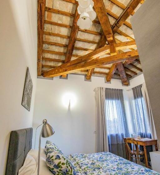 اتاق استاندارد, A Casa Di V Ale