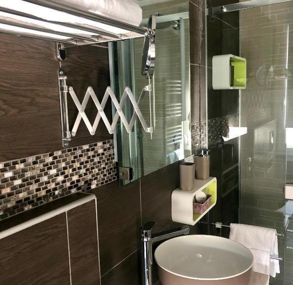 اتاق اکونومی یک تخته, A Casa Di V Ale