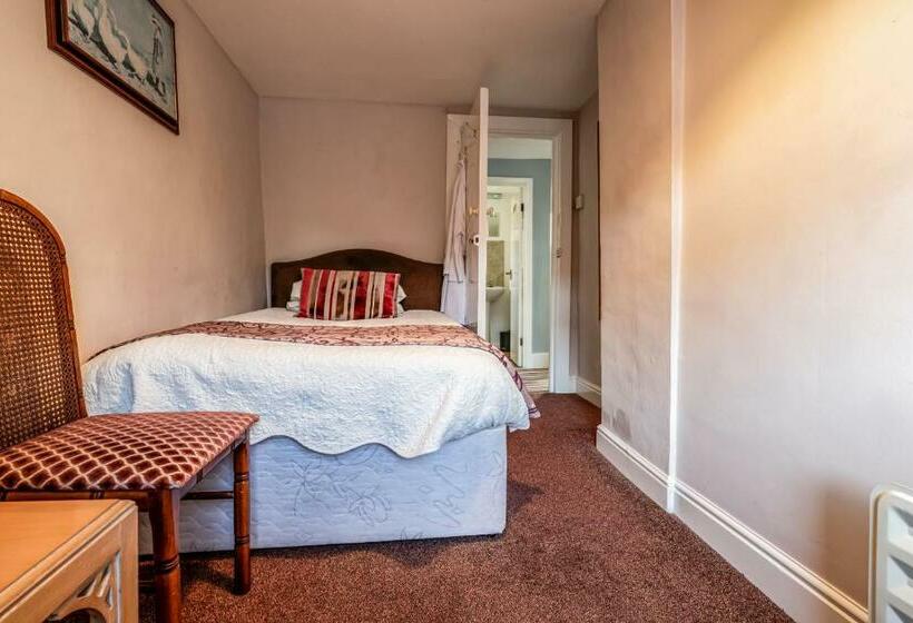 Номер Стандарт Индивидуальный, The Olde Forge