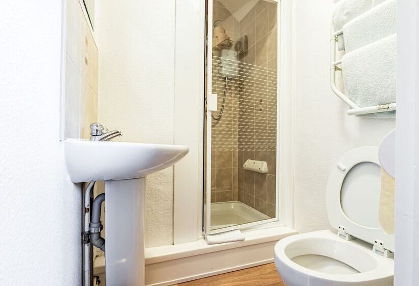 Номер Стандарт, The Olde Forge