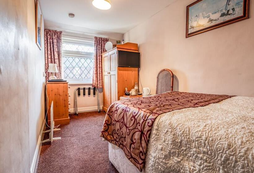 Номер Стандарт Индивидуальный, The Olde Forge