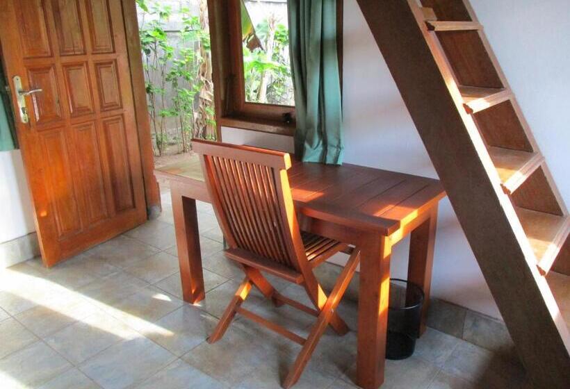 בונגלו משפחתי, Le Jardin