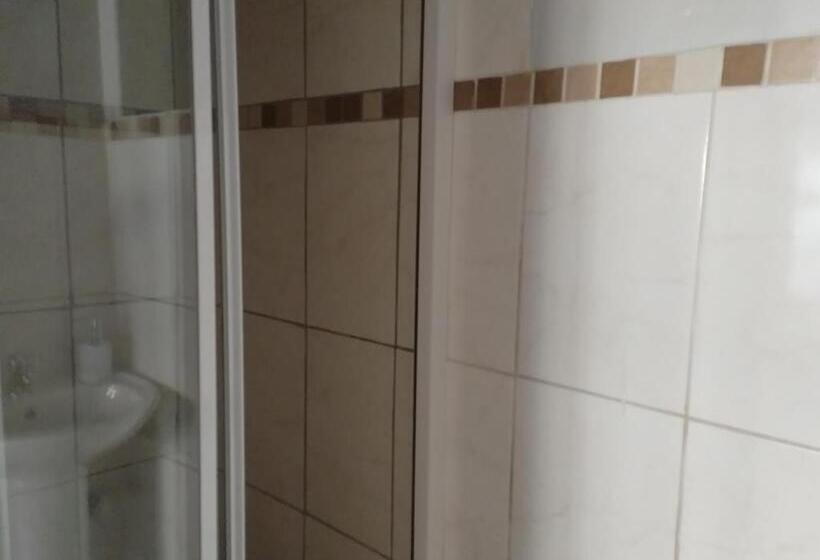 スタンダードルーム, Tokelo Guesthouse Emalahleni