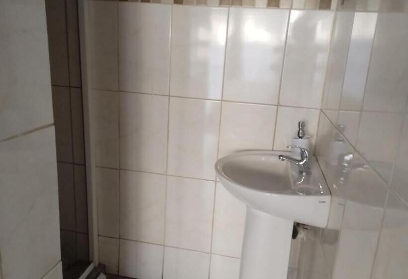 スタンダードルーム, Tokelo Guesthouse Emalahleni