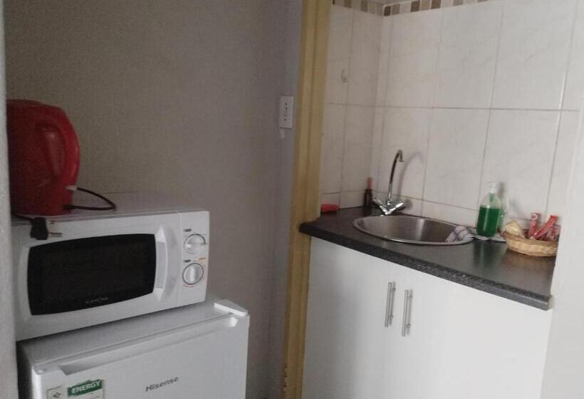 スタンダードルーム, Tokelo Guesthouse Emalahleni