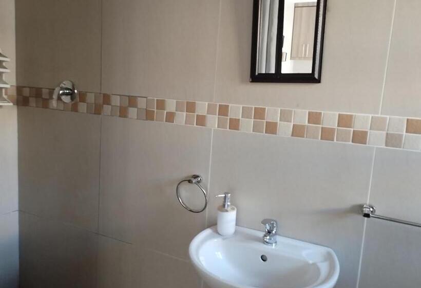 デラックスルーム, Tokelo Guesthouse Emalahleni