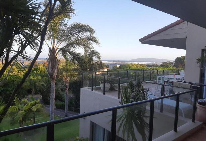 جناح سوبيريور مطل علي البحر, Tidal Retreat