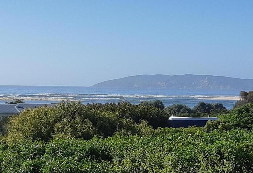 جناح سوبيريور مطل علي البحر, Tidal Retreat