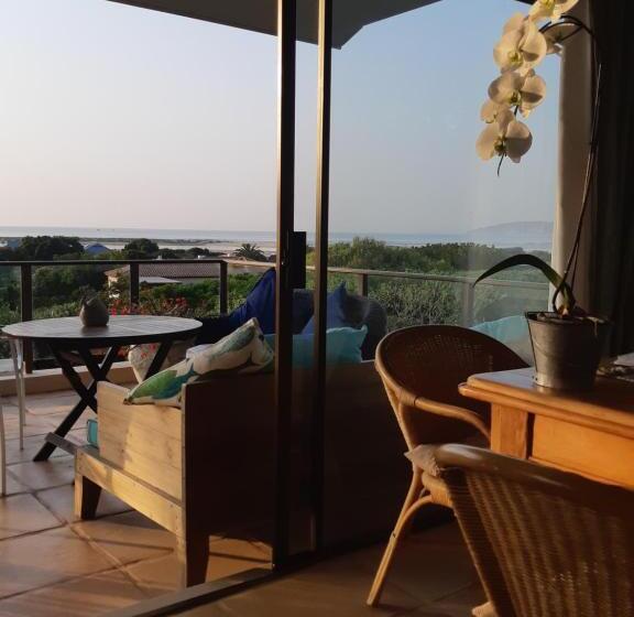 جناح سوبيريور مطل علي البحر, Tidal Retreat