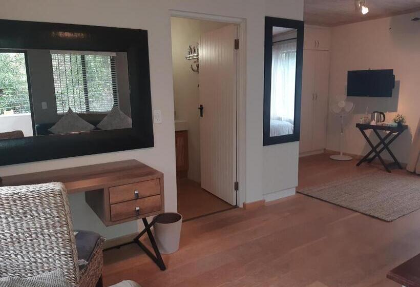 جناح, Tidal Retreat