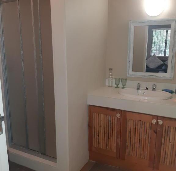 جناح, Tidal Retreat