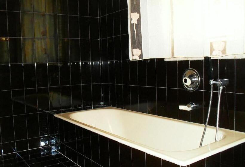 اتاق کلاسیک سه تخته, I 13 Cavalieri Guest House