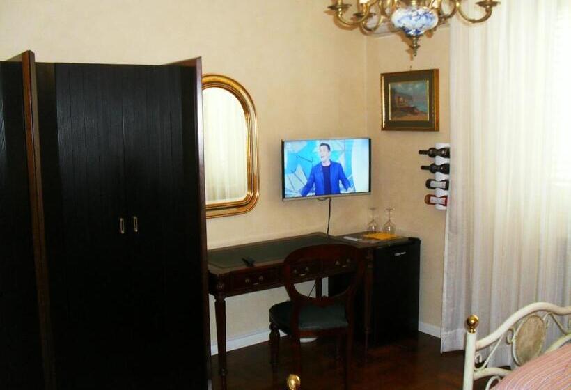 اتاق کلاسیک سه تخته, I 13 Cavalieri Guest House