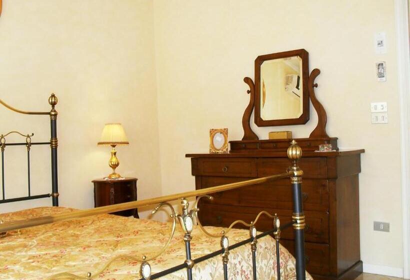 اتاق ساده سه‌ نفره, I 13 Cavalieri Guest House