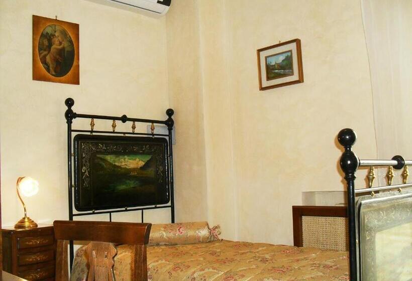 اتاق لوکس یک تخته, I 13 Cavalieri Guest House