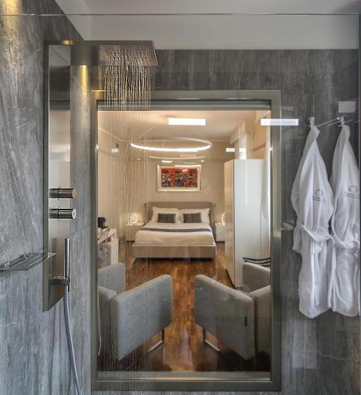 اتاق استاندارد با بالکن, Palazzo Cini Luxury Rooms In Pisa