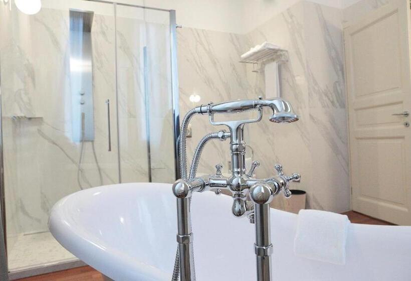 اتاق سوپریور سه تخته, Palazzo Cini Luxury Rooms In Pisa