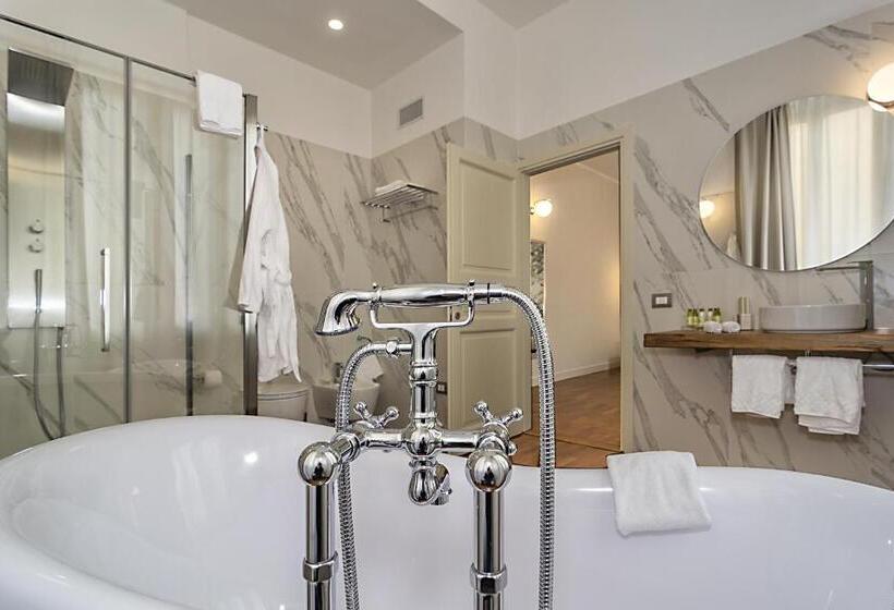 اتاق سوپریور سه تخته, Palazzo Cini Luxury Rooms In Pisa