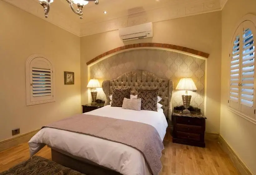 スイート, Three Rivers Lodge And Villas