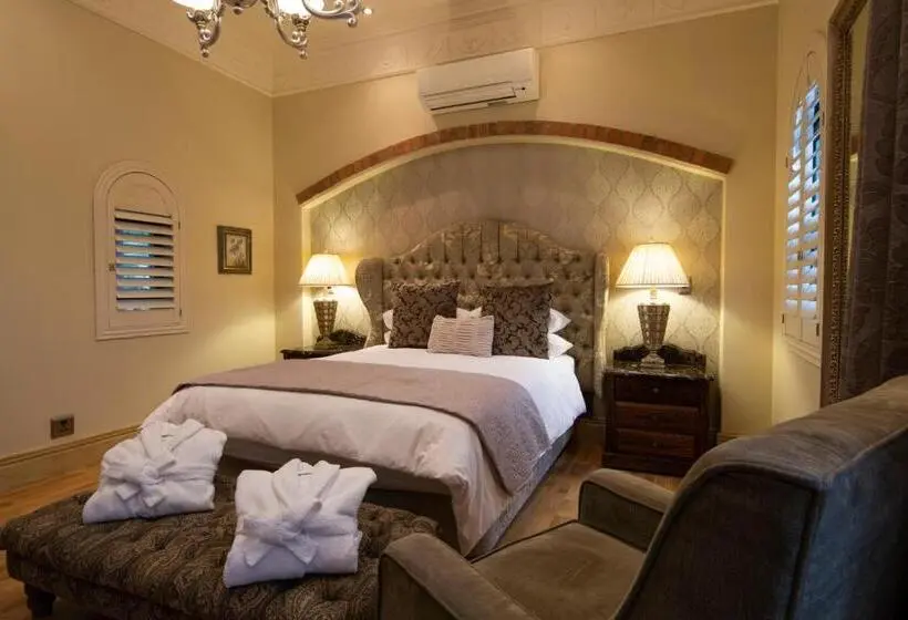 スイート, Three Rivers Lodge And Villas