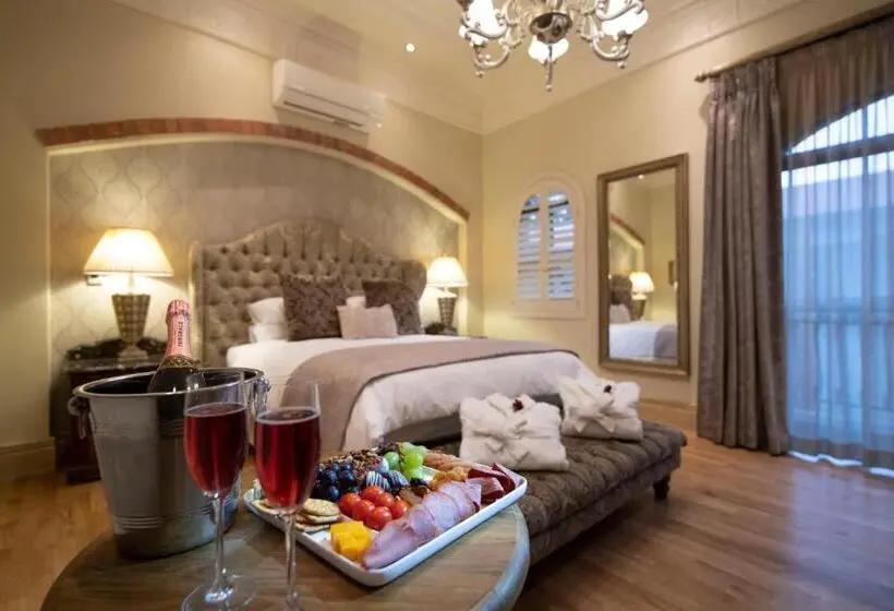 スイート, Three Rivers Lodge And Villas