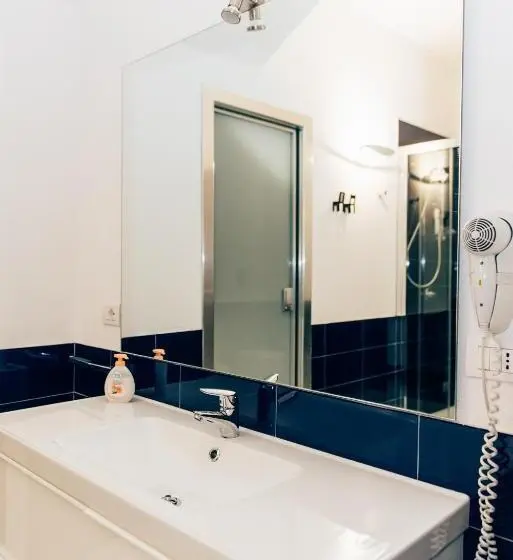 デラックスルーム, In Vacanza A Gaeta B&b L Elica