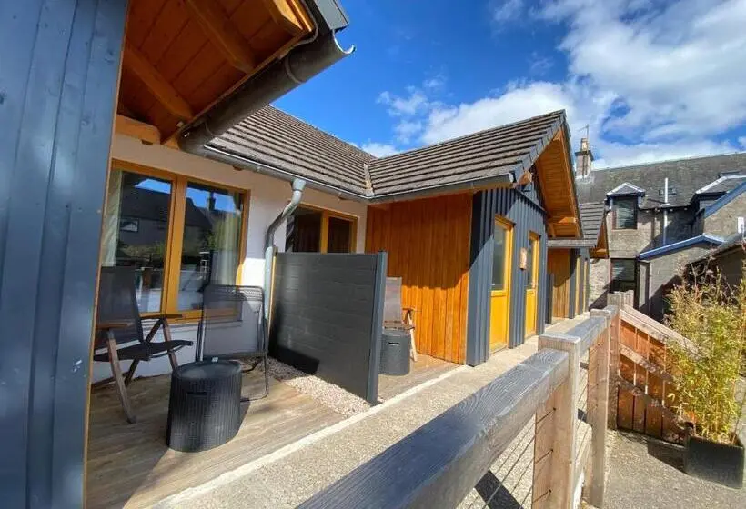 Perhehuone, Ravenscraig Guest House