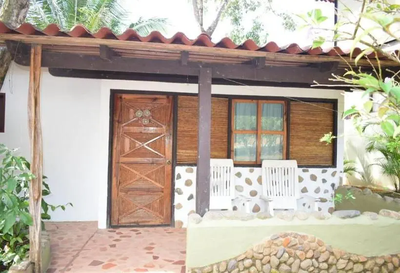 スタンダードバンガロー, La Qhia Eco Retreat