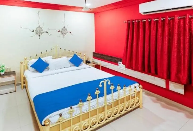 デラックスルーム, Suraj Inn