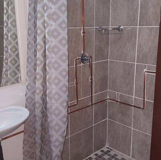 Номер Deluxe, Klein Parys