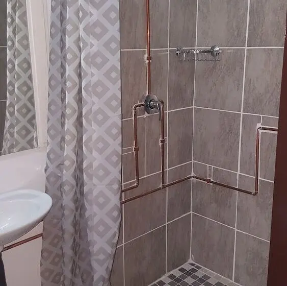 Deluxe-huone, Klein Parys