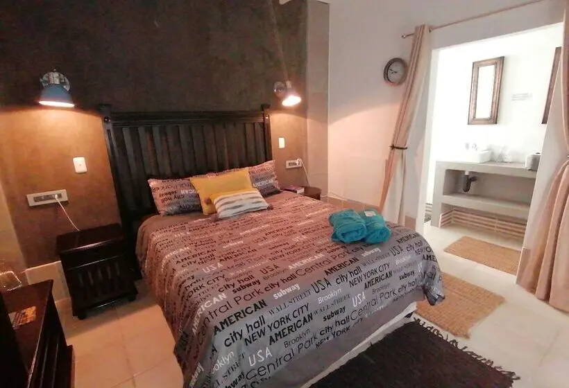 Deluxe-huone, Klein Parys