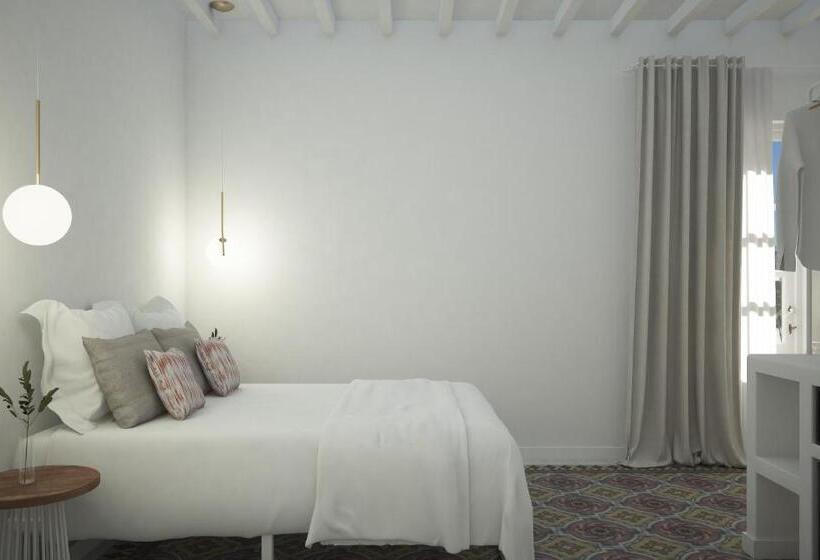 Люкс с Террасой, Llonga S 11th Youth Hostel