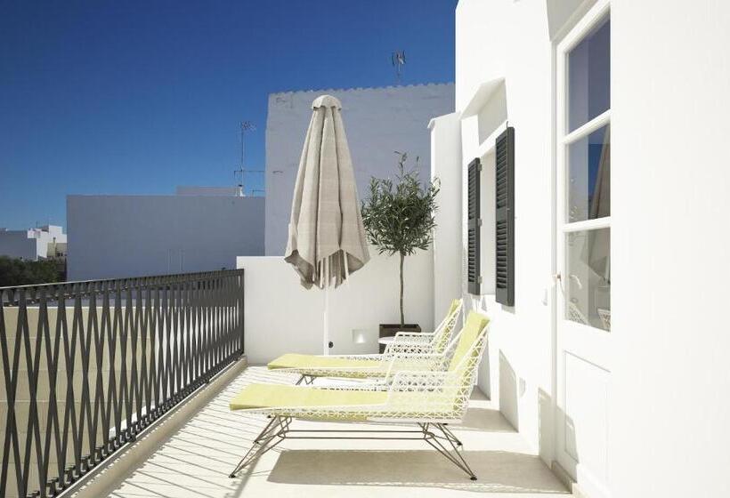 テラス付スイート, Llonga S 11th Youth Hostel