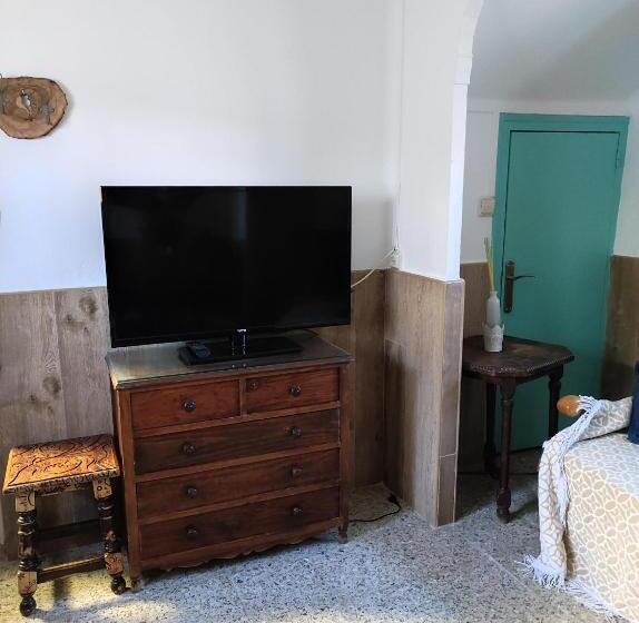 דירת שני חדרים, Casa Albano