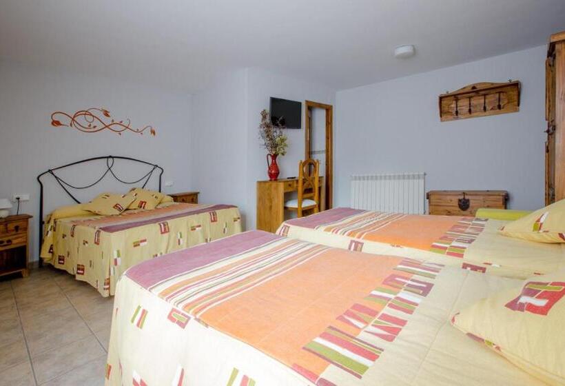 家庭间, Hostal Antiguo Hospital