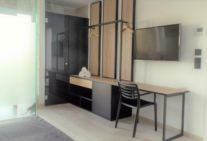 テラス付スーペリアルーム, Botaniq Hotel Boutique