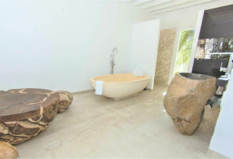 ガーデンビューデラックスルーム, Botaniq Hotel Boutique