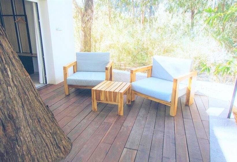 庭の見えるジュニアスイート, Botaniq Hotel Boutique